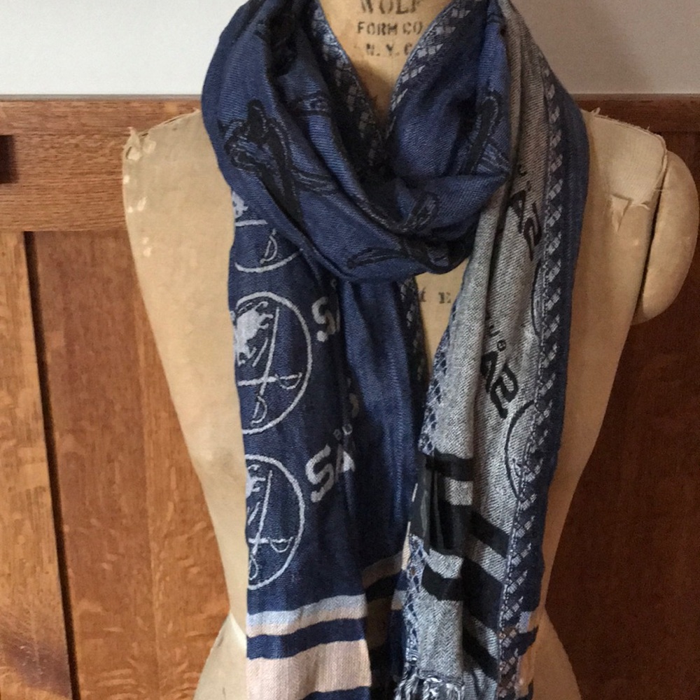 Brooklyn scarve NEW